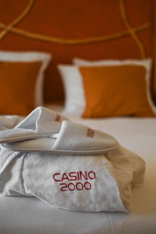 Casino 2000 - Adult Guests Only